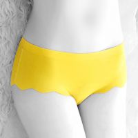 P264 - Celana Dalam Panties Hipster Seamless Kuning, Gelombang