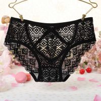 P524 - Celana Dalam Panties Hipster Hitam Transparan Bunga Belakang - Thumbnail 2