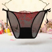 P545 - Celana Dalam Panties Thong Hitam Transparan, Bunga Merah, Ikat Samping