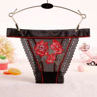 P574 - Panties Thong Hitam Transparan List Merah, Renda