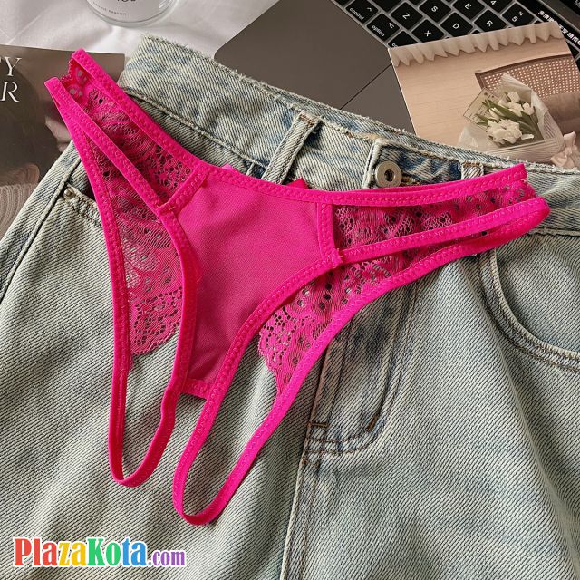 P669 - Celana Dalam Panties Thong Crotchless Magenta Pita Belakang - Photo 1